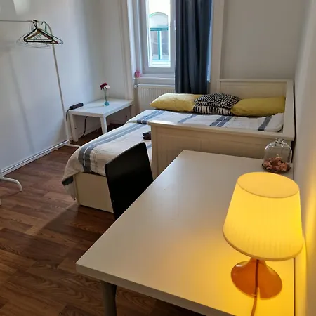 The Five-bedroom Haven Lejlighed *